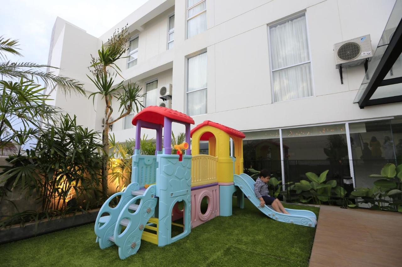 Luminor Hotel Purwokerto By Wh Екстериор снимка