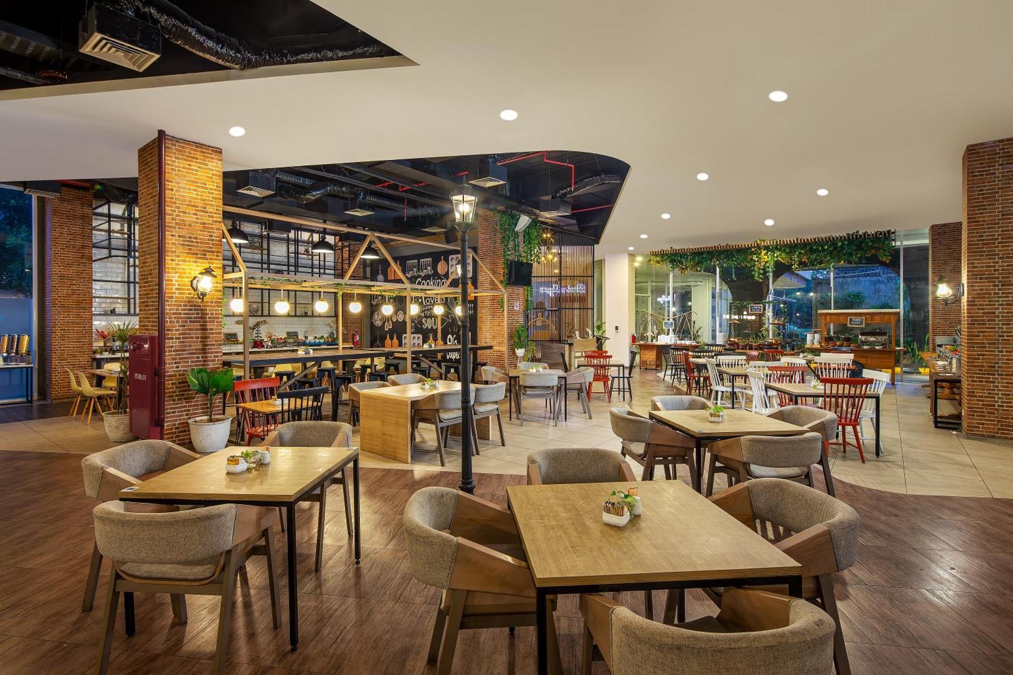 Luminor Hotel Purwokerto By Wh Екстериор снимка